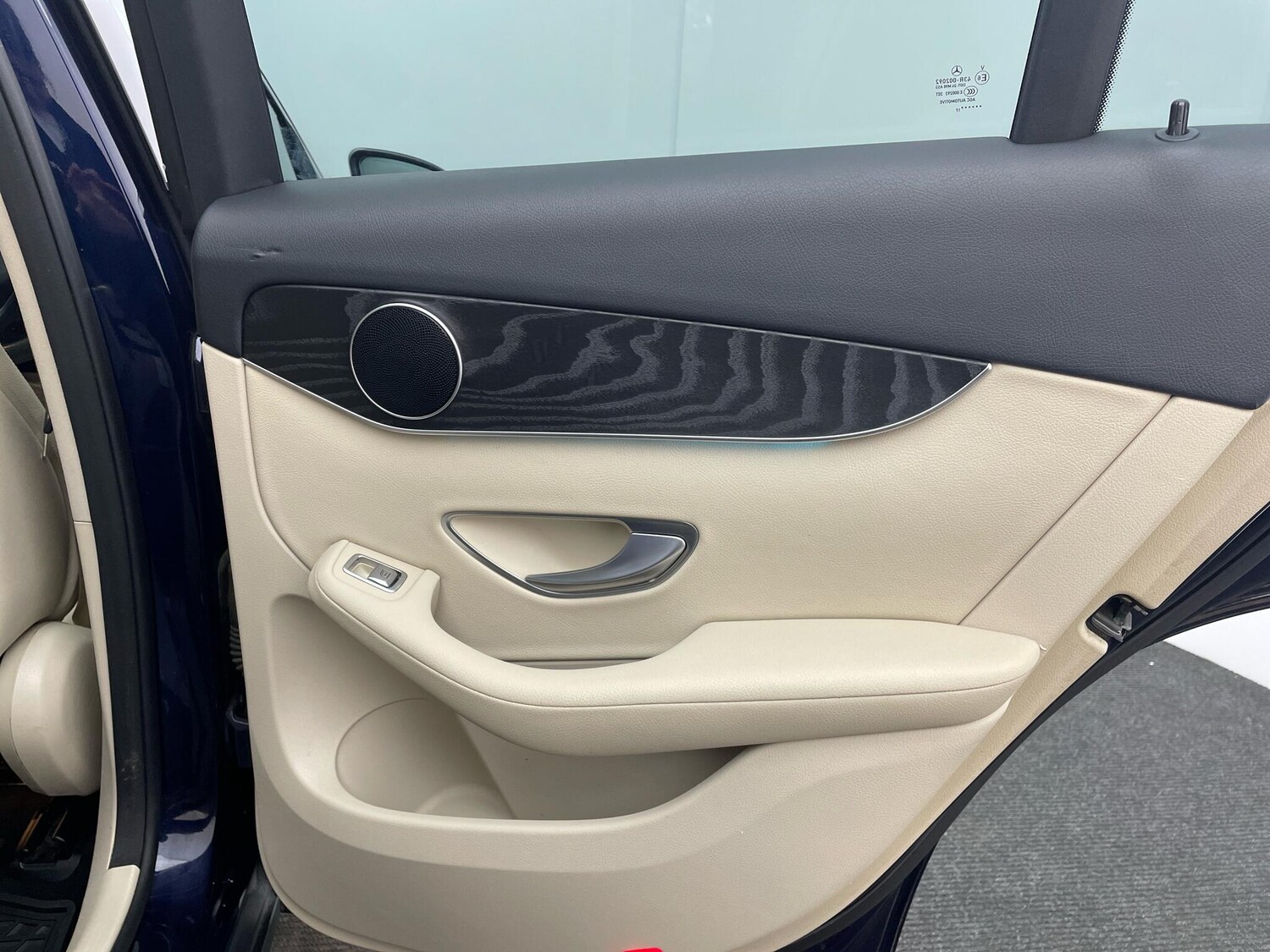 Used Mercedes-Benz GLC 2017 for sale - 76072318: Photo 13