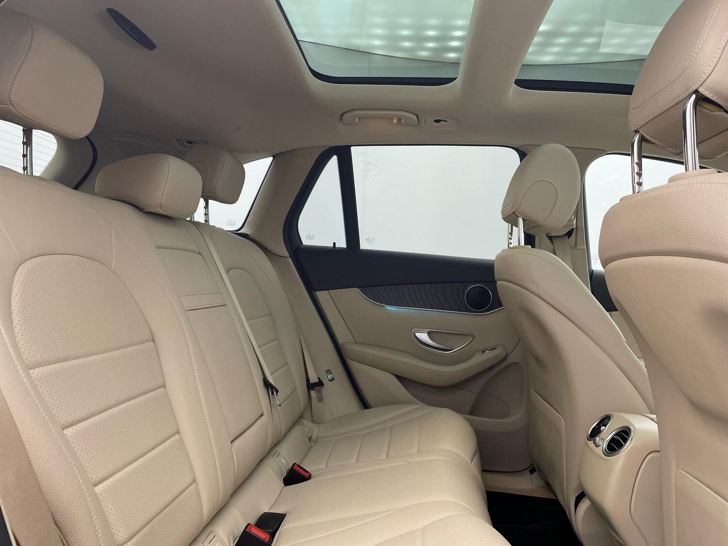 Used Mercedes-Benz GLC 2017 for sale - 76072318: Photo 15