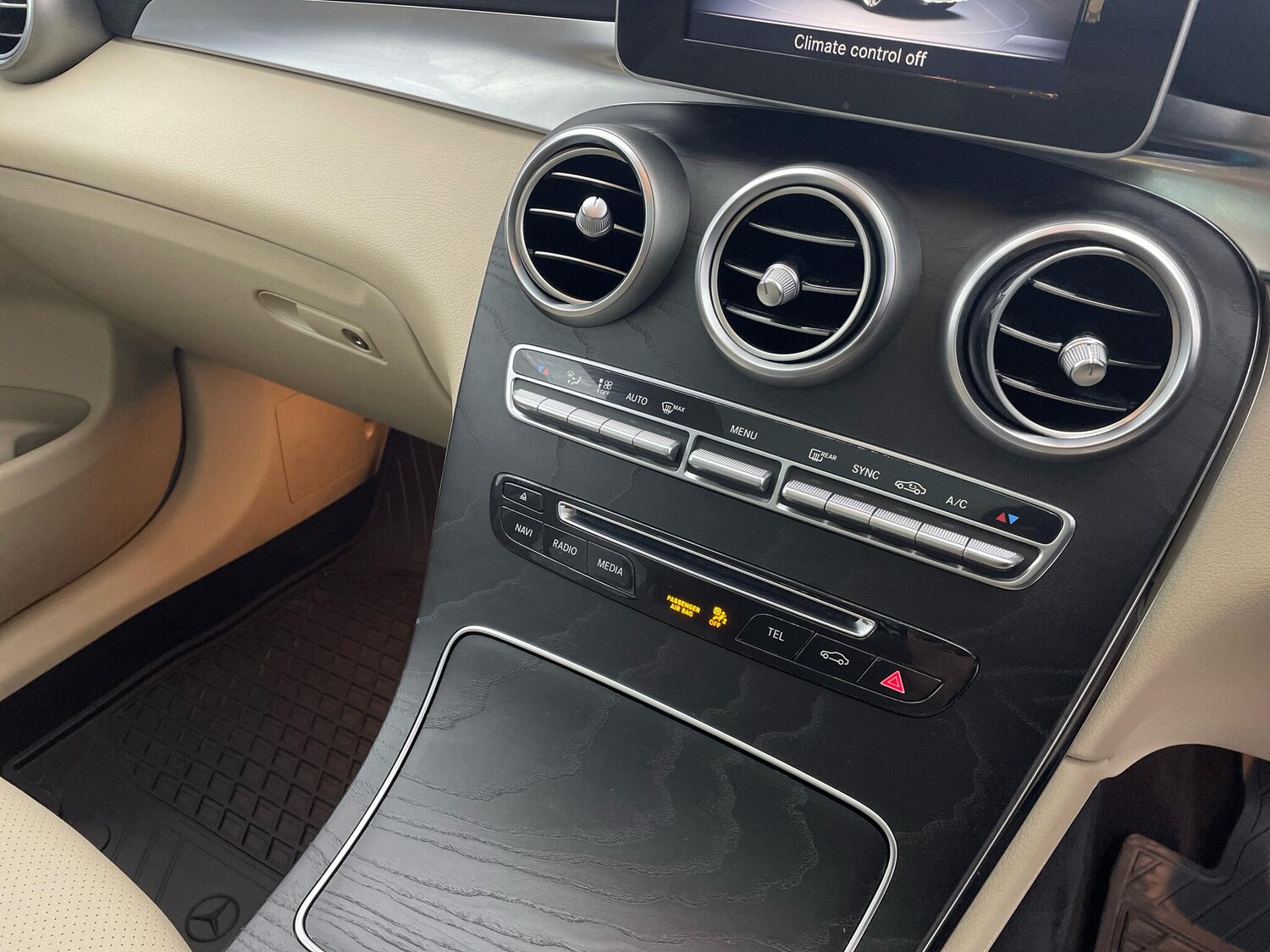 Used Mercedes-Benz GLC 2017 for sale - 76072318: Photo 26