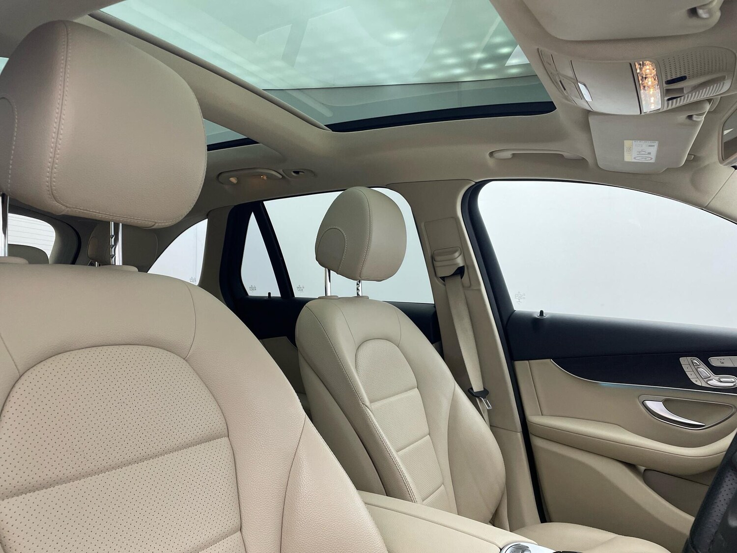 Used Mercedes-Benz GLC 2017 for sale - 76072318: Photo 29