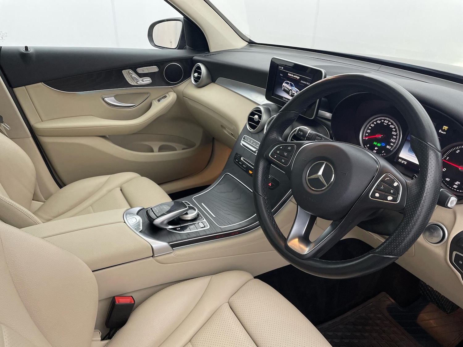 Used Mercedes-Benz GLC 2017 for sale - 76072318: Photo 5