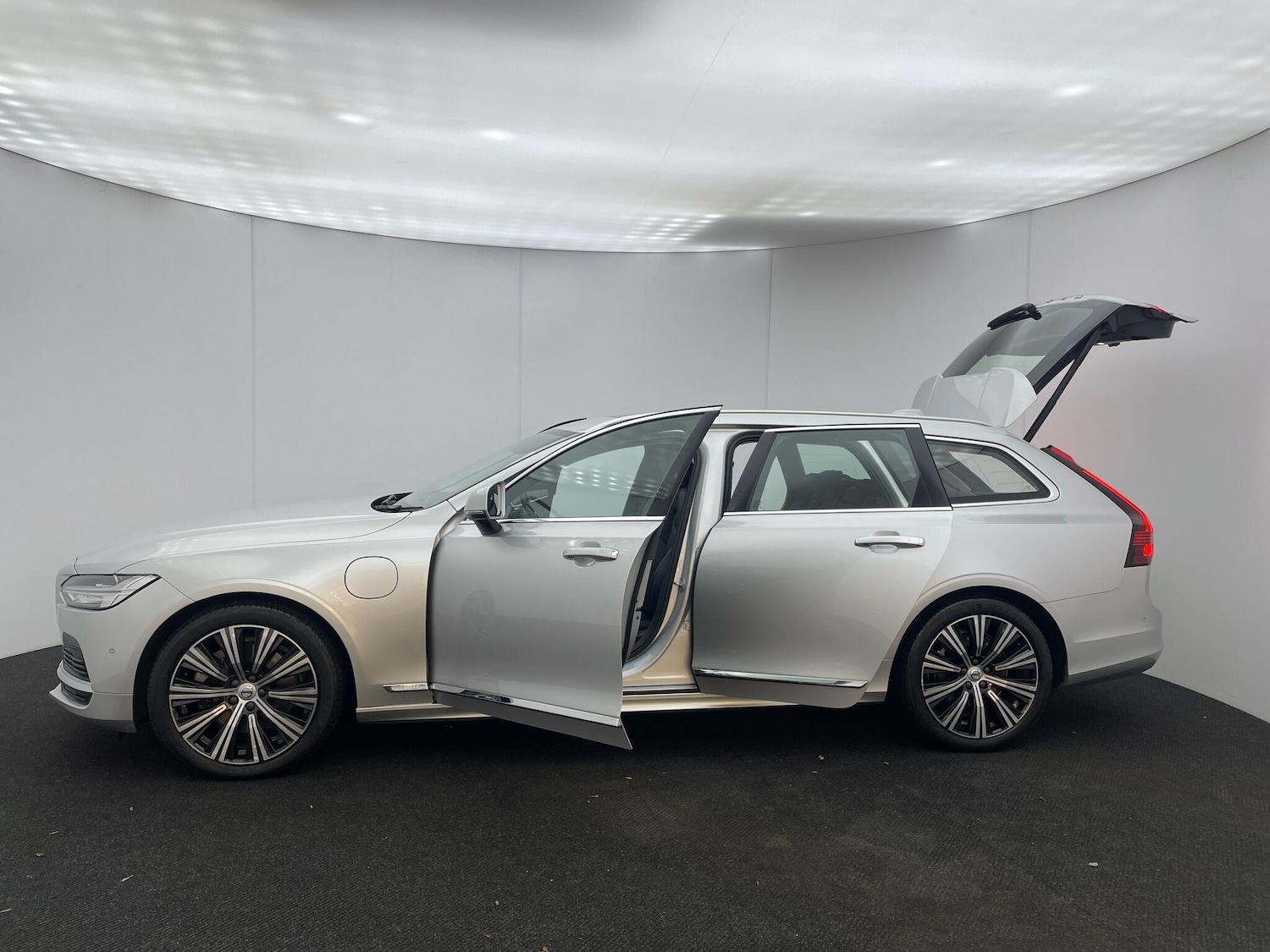 Used Volvo V90 2021 for sale - 76408452: Photo 43