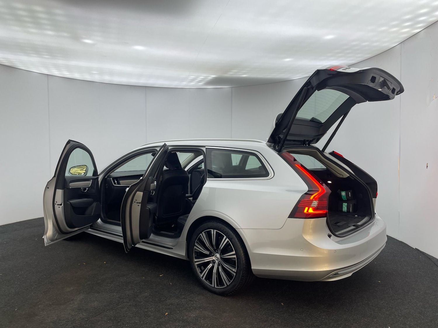 Used Volvo V90 2021 for sale - 76408452: Photo 44
