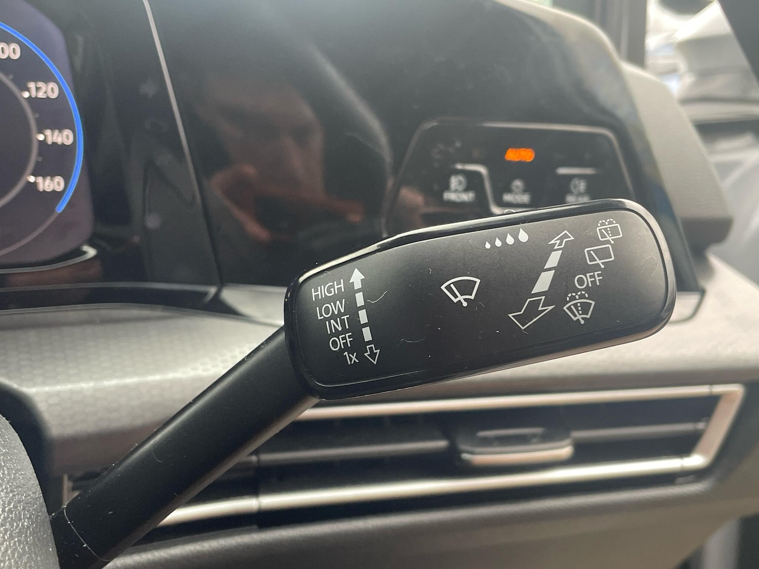 Used Volkswagen Golf 2024 for sale - 77585825: Photo 17