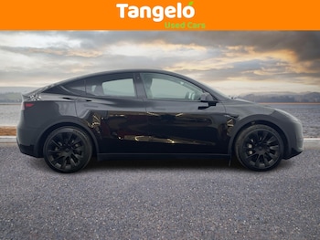 Used Tesla Model Y 2024 for sale - 77613034: Photo