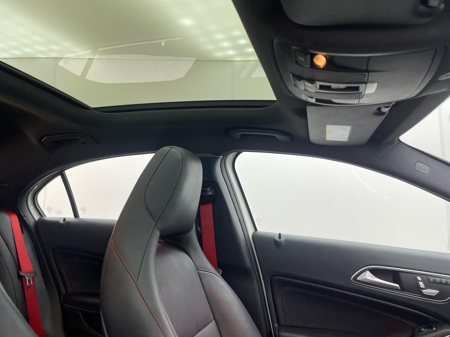 Used Mercedes-Benz A-Class 2016 for sale - 76765287: Photo 25