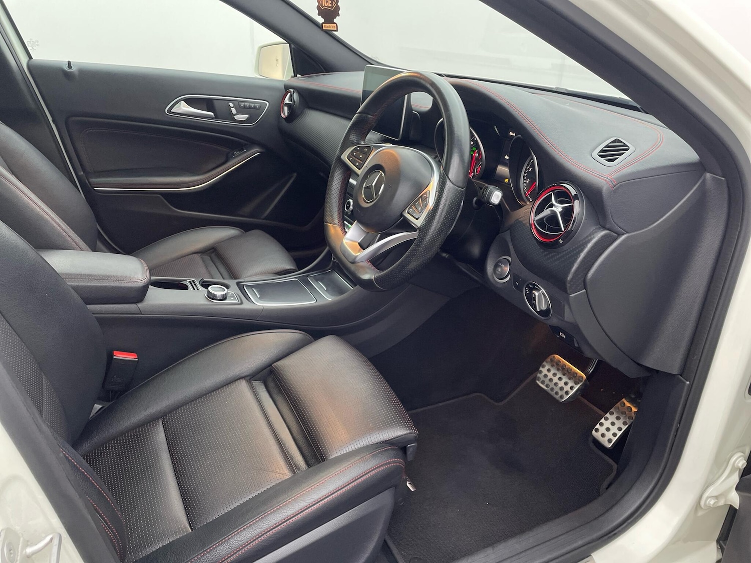 Used Mercedes-Benz A-Class 2016 for sale - 76765287: Photo 26