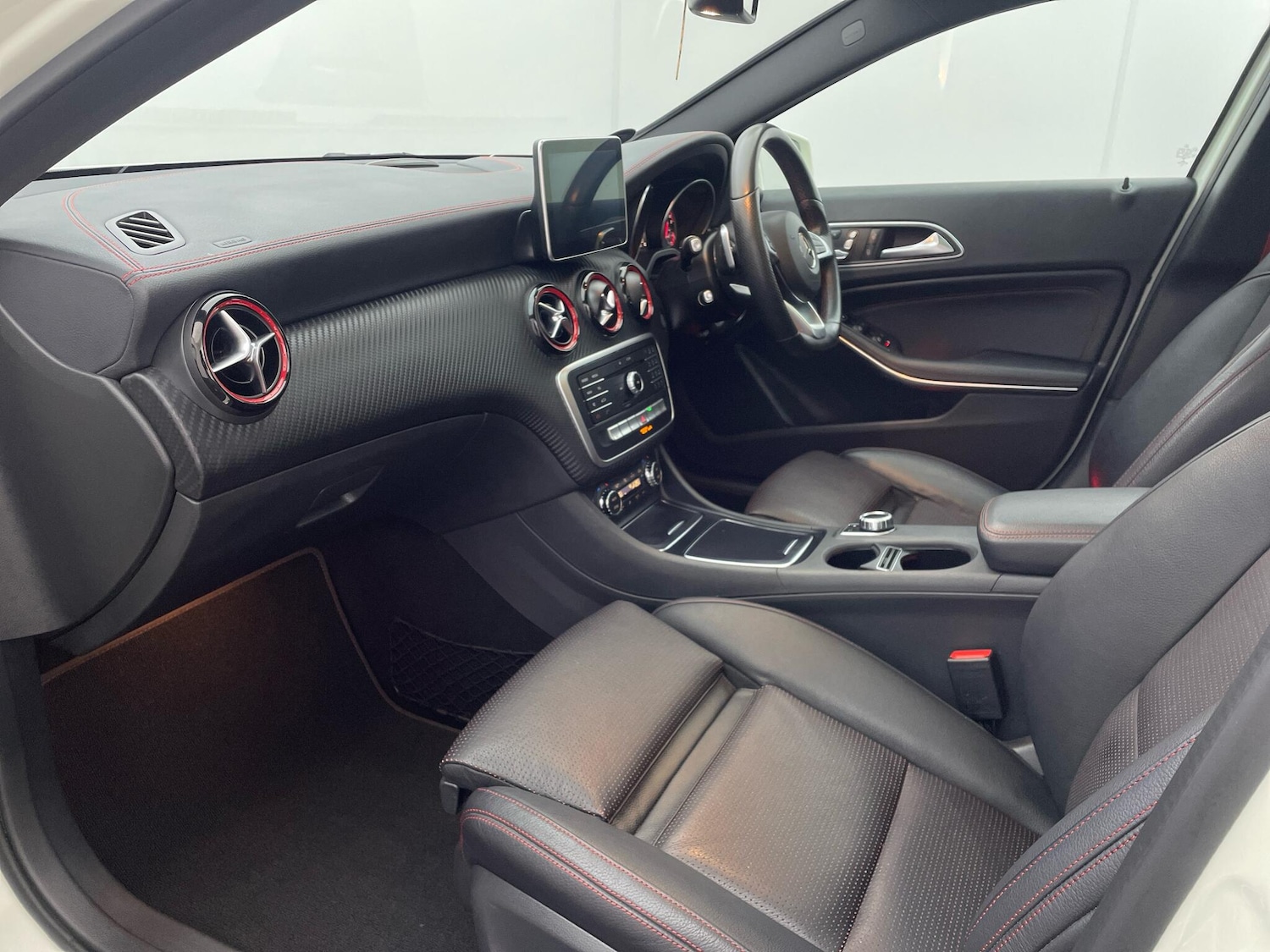 Used Mercedes-Benz A-Class 2016 for sale - 76765287: Photo 31