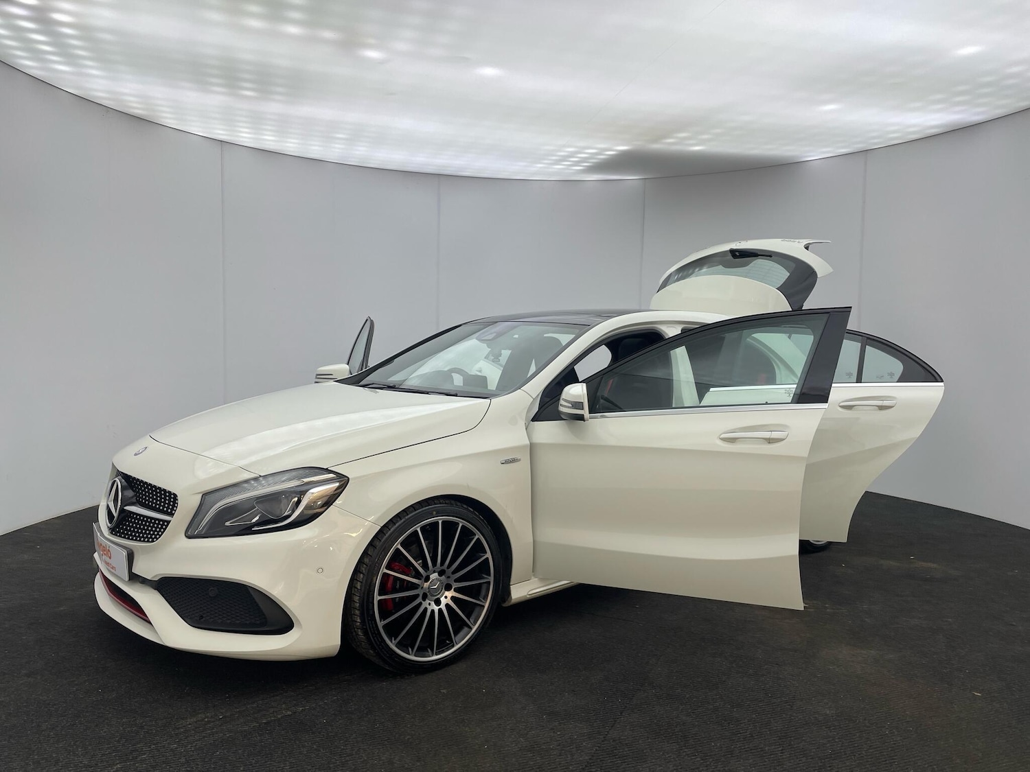 Used Mercedes-Benz A-Class 2016 for sale - 76765287: Photo 37