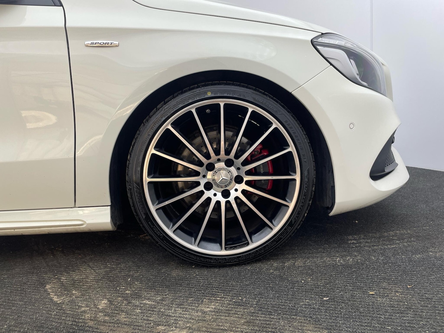 Used Mercedes-Benz A-Class 2016 for sale - 76765287: Photo 4