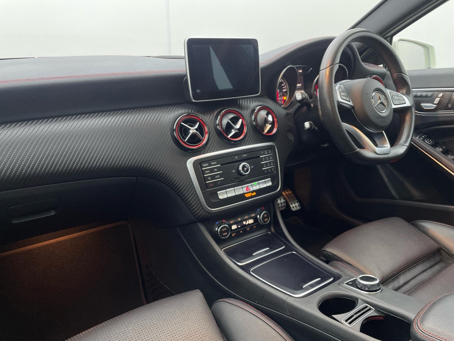 Used Mercedes-Benz A-Class 2016 for sale - 76765287: Photo 9