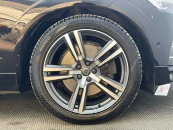Used Volvo XC60 2019 for sale - 74739041: Photo