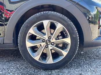 Used Kia Stonic 2018 for sale - 78503826: Photo