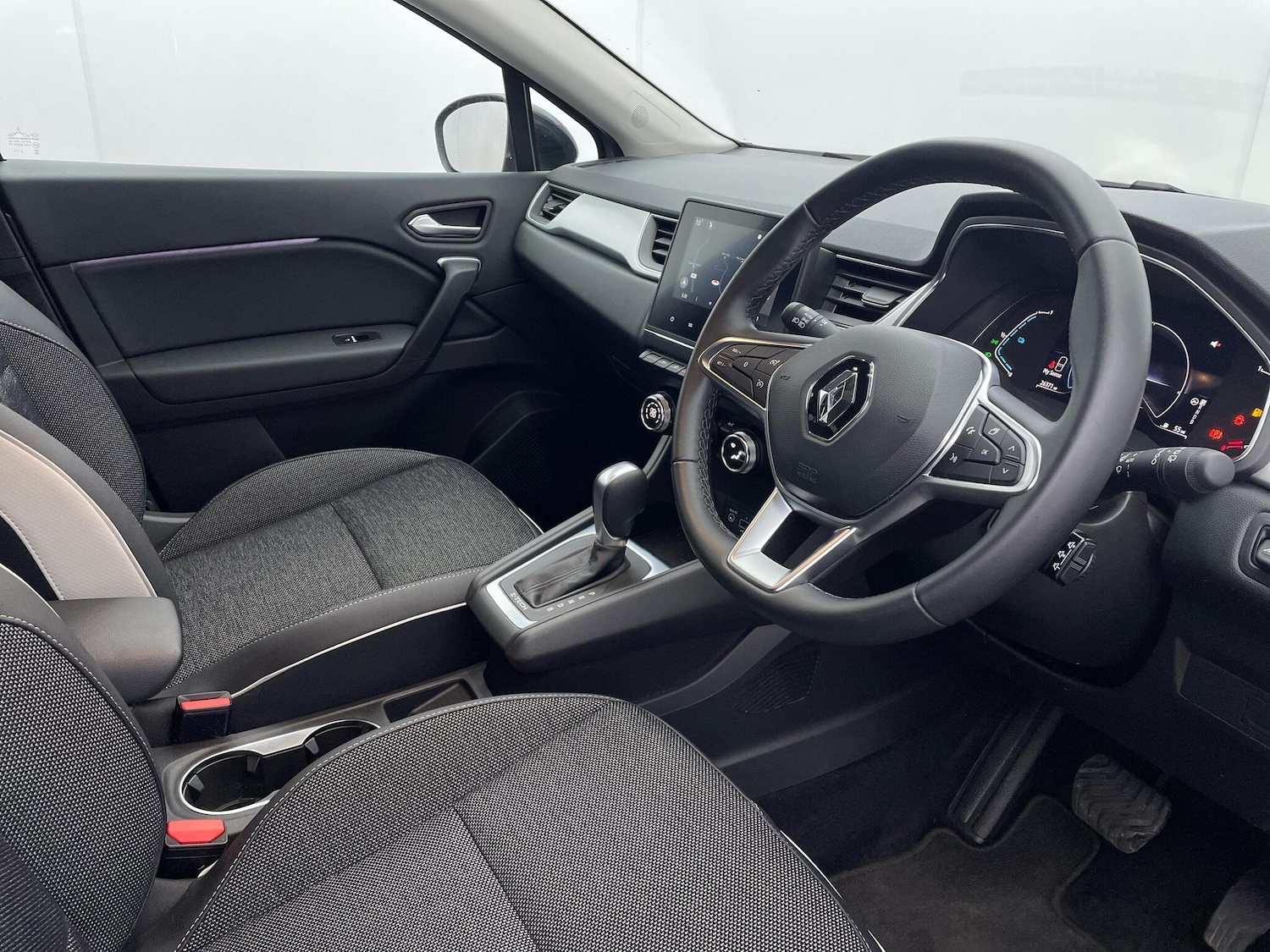 Used Renault Captur 2022 for sale - 76644633: Photo 25