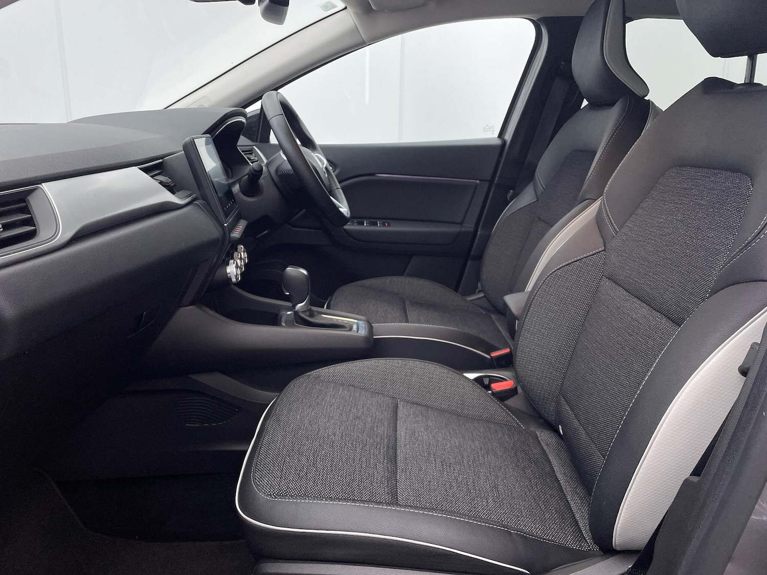 Used Renault Captur 2022 for sale - 76644633: Photo 29