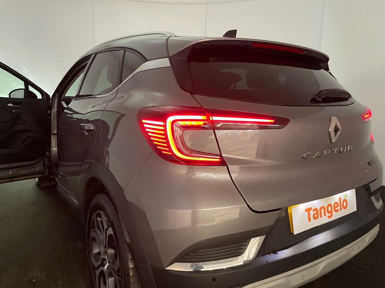 Used Renault Captur 2022 for sale - 76644633: Photo 32