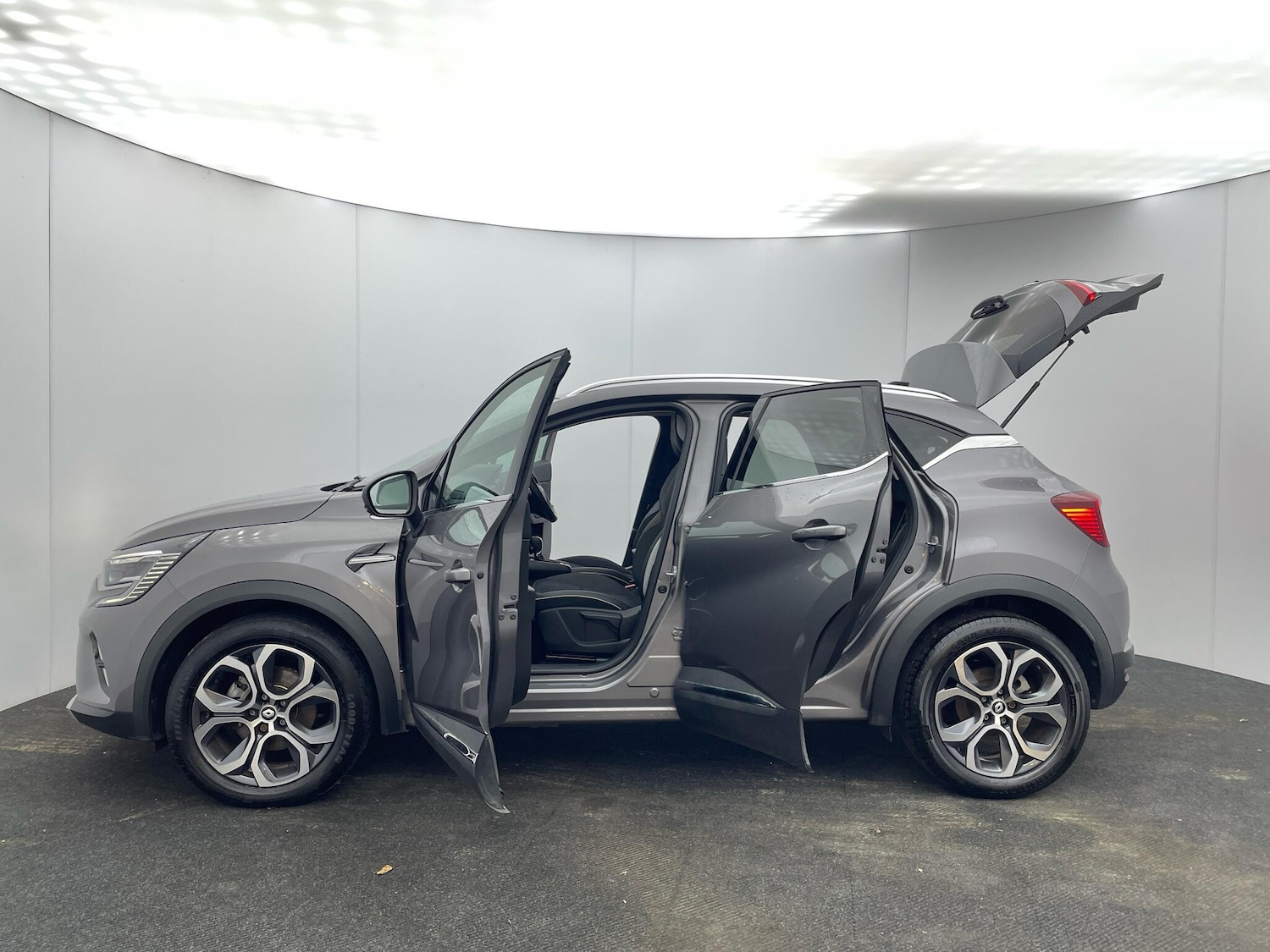 Used Renault Captur 2022 for sale - 76644633: Photo 35