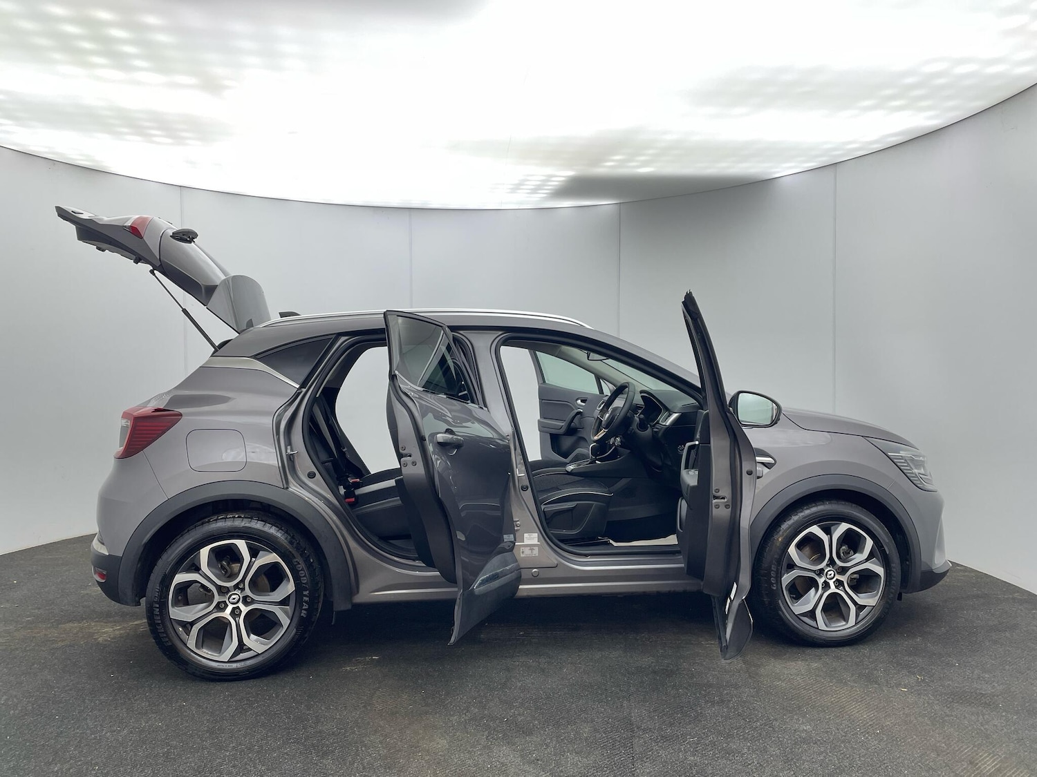 Used Renault Captur 2022 for sale - 76644633: Photo 39