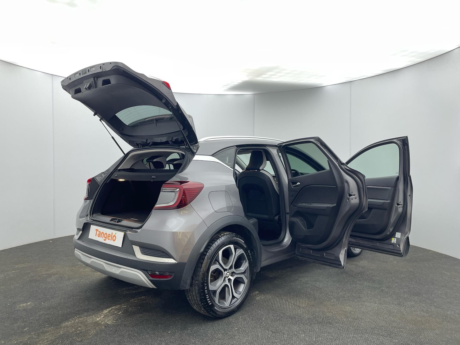 Used Renault Captur 2022 for sale - 76644633: Photo 40