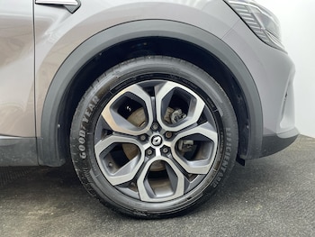 Used Renault Captur 2022 for sale - 76644633: Photo