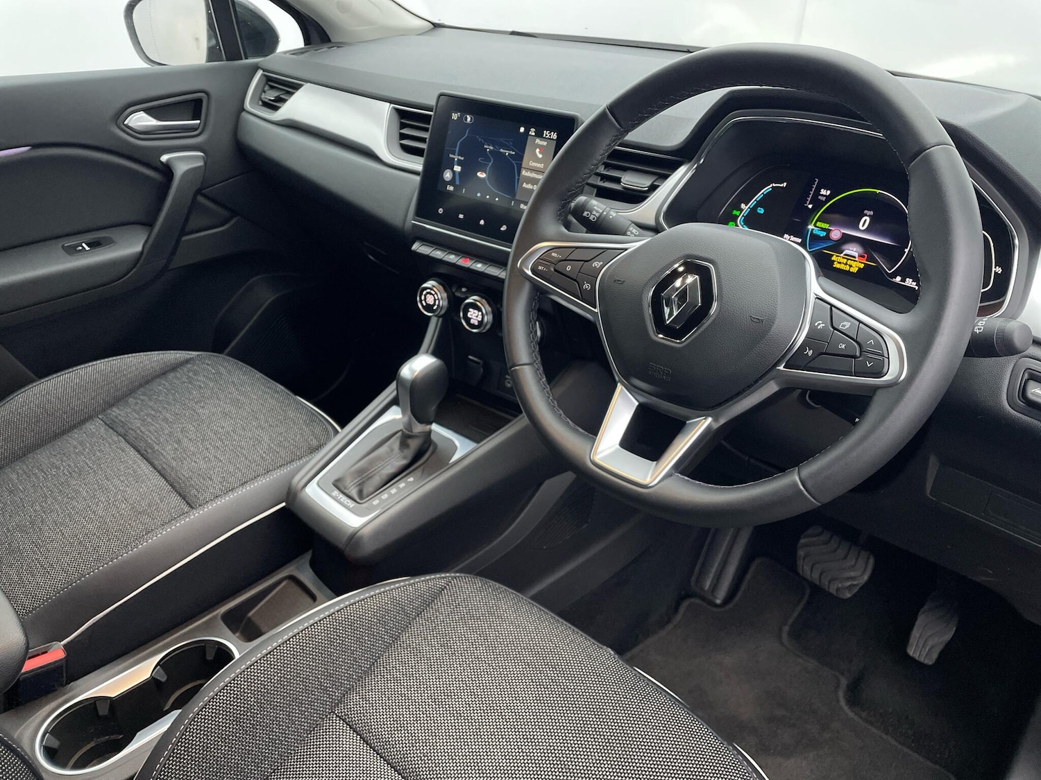 Used Renault Captur 2022 for sale - 76644633: Photo 5