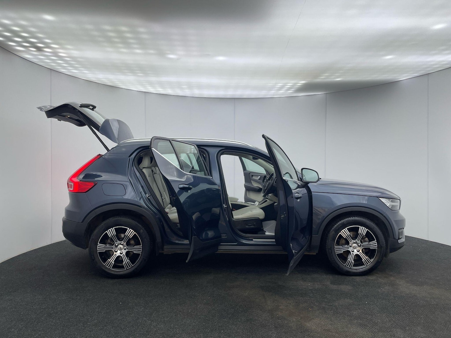 Used Volvo XC40 2021 for sale - 76499229: Photo 12