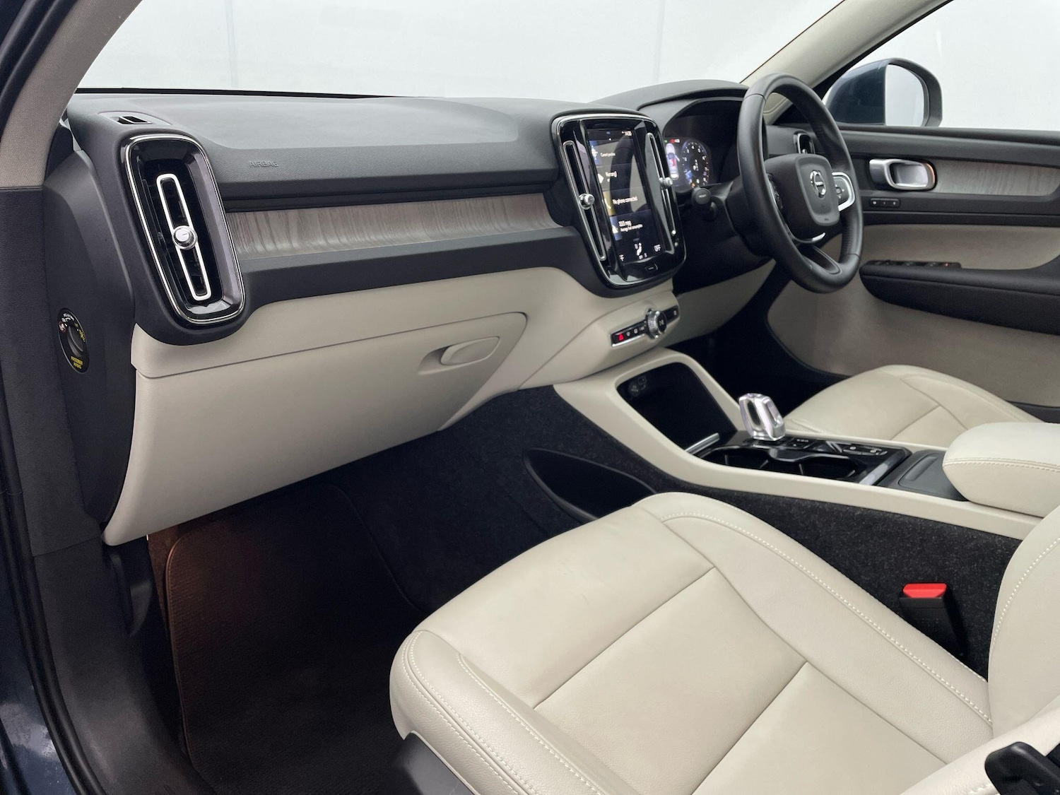 Used Volvo XC40 2021 for sale - 76499229: Photo 16