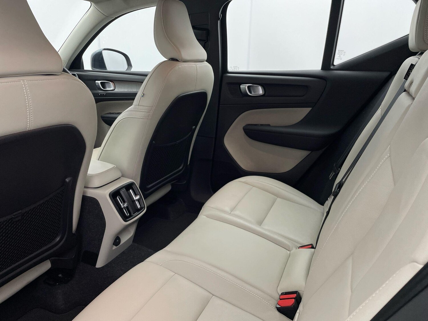 Used Volvo XC40 2021 for sale - 76499229: Photo 27