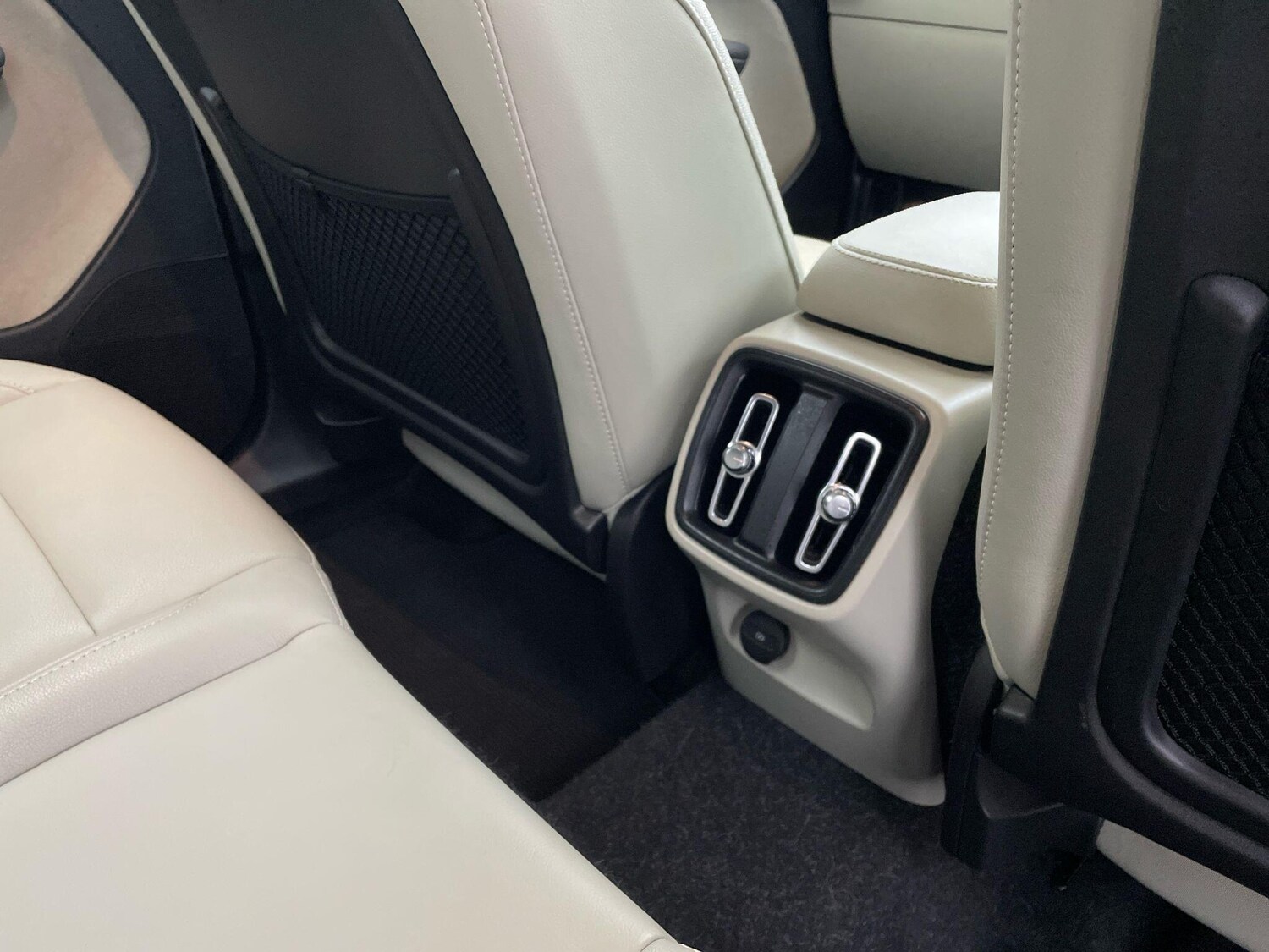 Used Volvo XC40 2021 for sale - 76499229: Photo 28