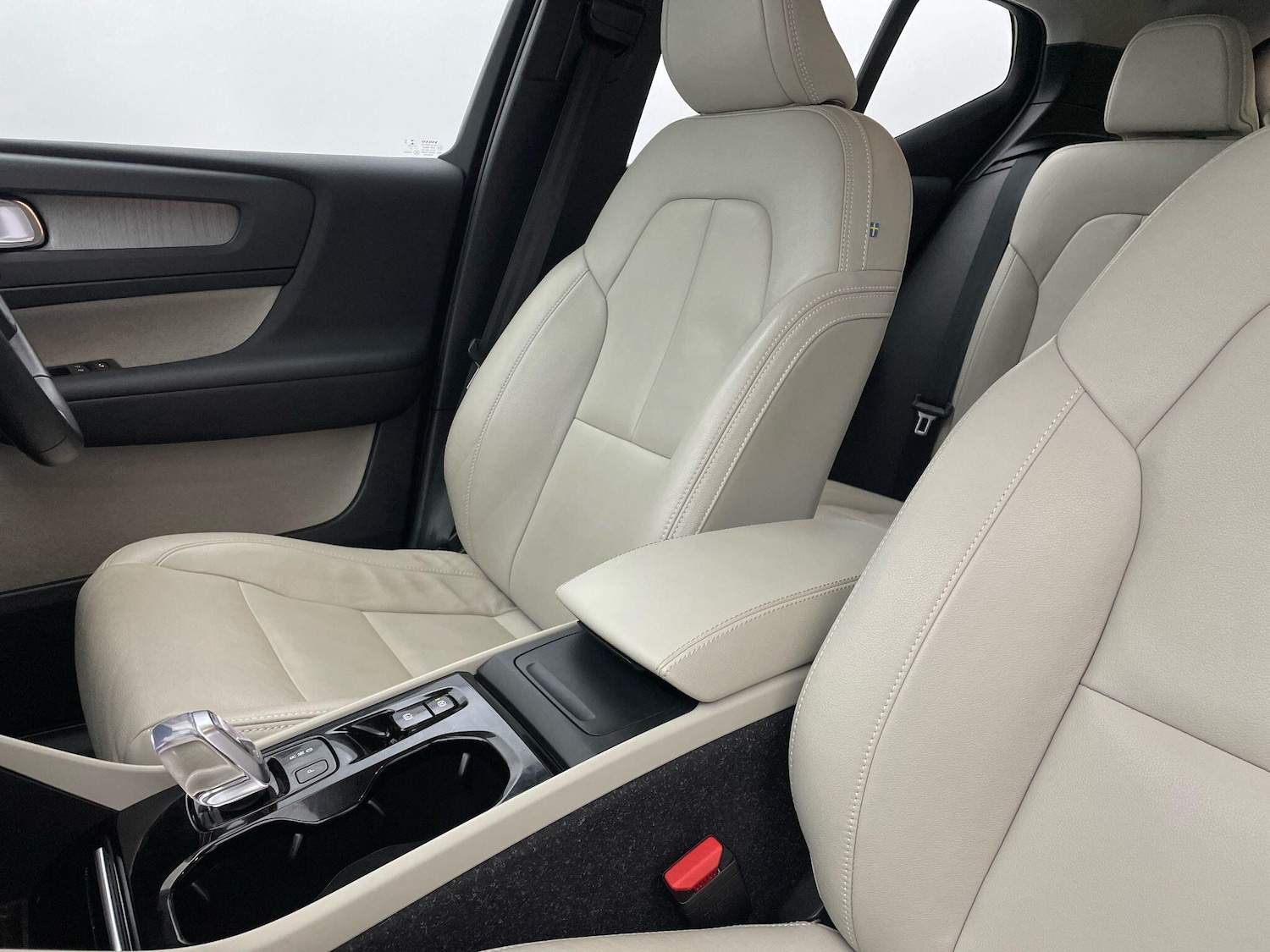 Used Volvo XC40 2021 for sale - 76499229: Photo 41