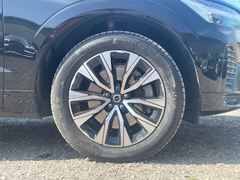 Used Volvo XC60 2023 for sale - 78675621: Photo