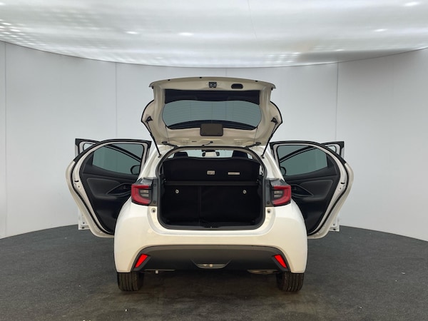 Used Toyota Yaris 2022 for sale - 75657886: Photo 34