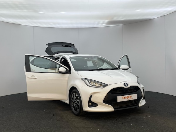Used Toyota Yaris 2022 for sale - 75657886: Photo 39