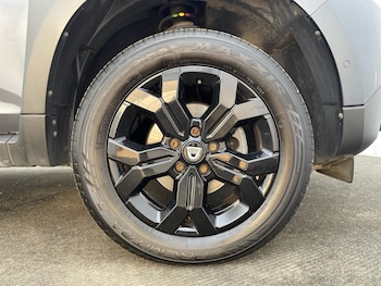 Used Dacia Duster 2023 for sale - 78771401: Photo