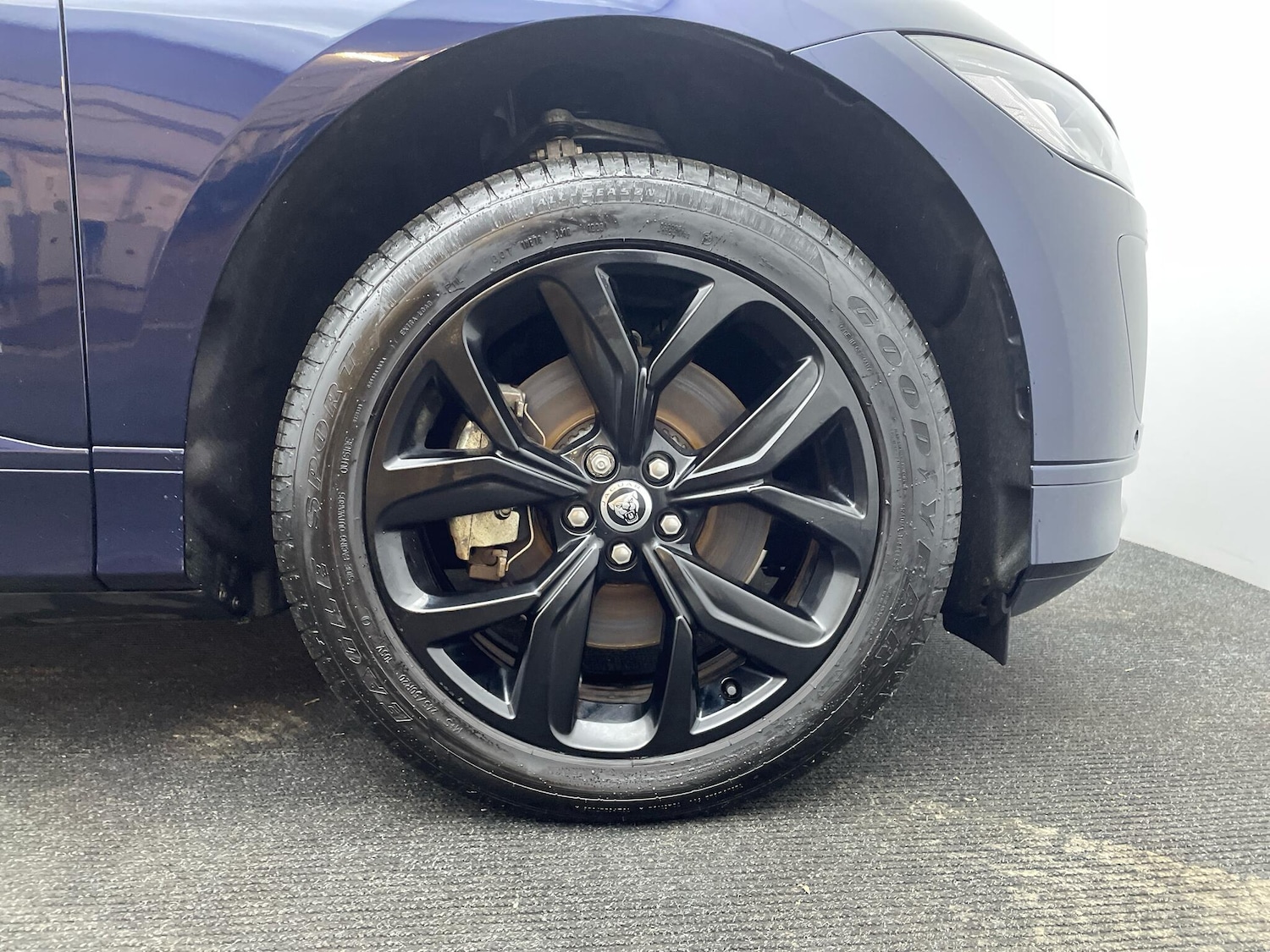 Used Jaguar I-Pace 2023 for sale - 76727413: Photo 4