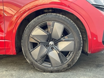 Used Volkswagen Touareg 2023 for sale - 78100663: Photo