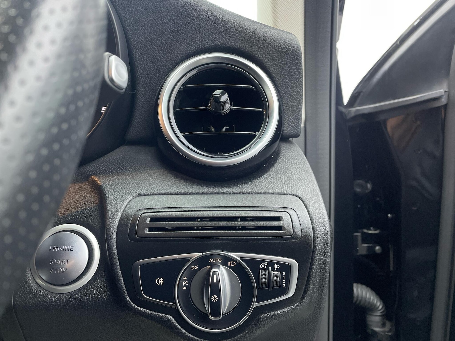 Used Mercedes-Benz GLC 2017 for sale - 76688880: Photo 21