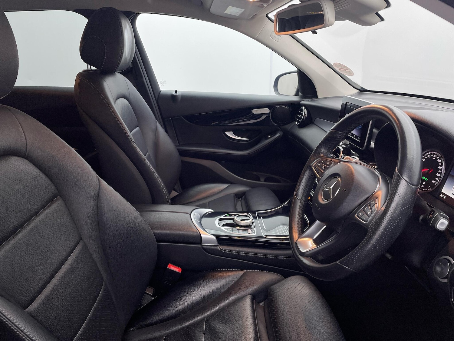 Used Mercedes-Benz GLC 2017 for sale - 76688880: Photo 28