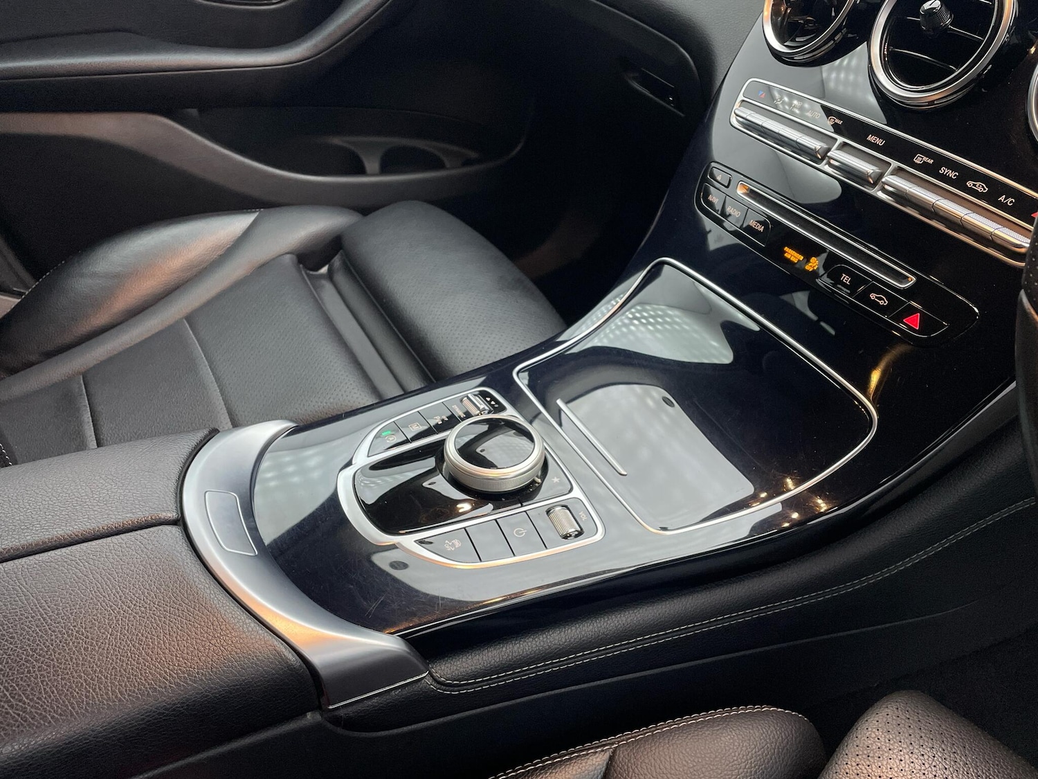 Used Mercedes-Benz GLC 2017 for sale - 76688880: Photo 8