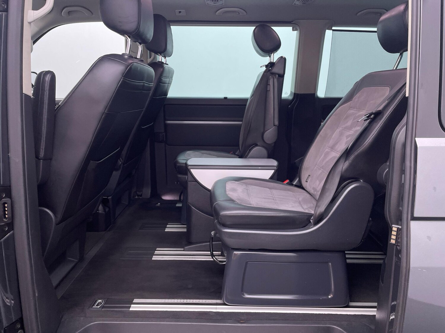 Used Volkswagen Caravelle 2020 for sale - 76457351: Photo 18