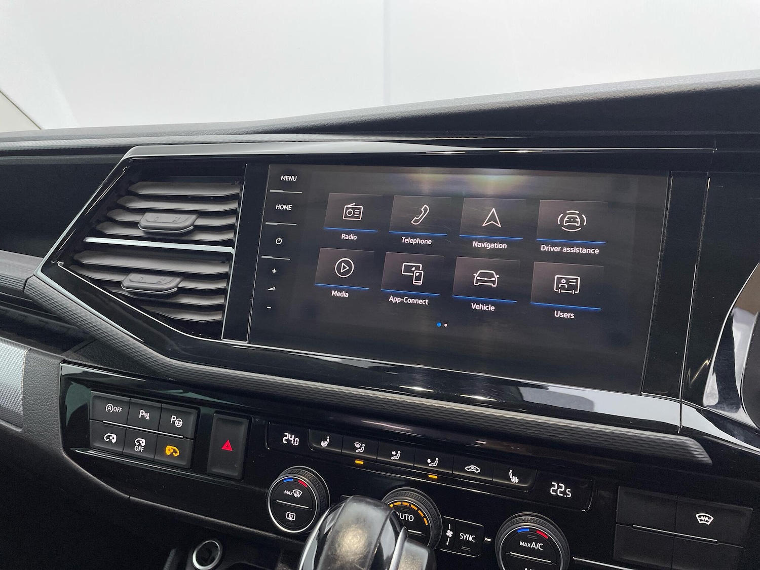 Used Volkswagen Caravelle 2020 for sale - 76457351: Photo 26