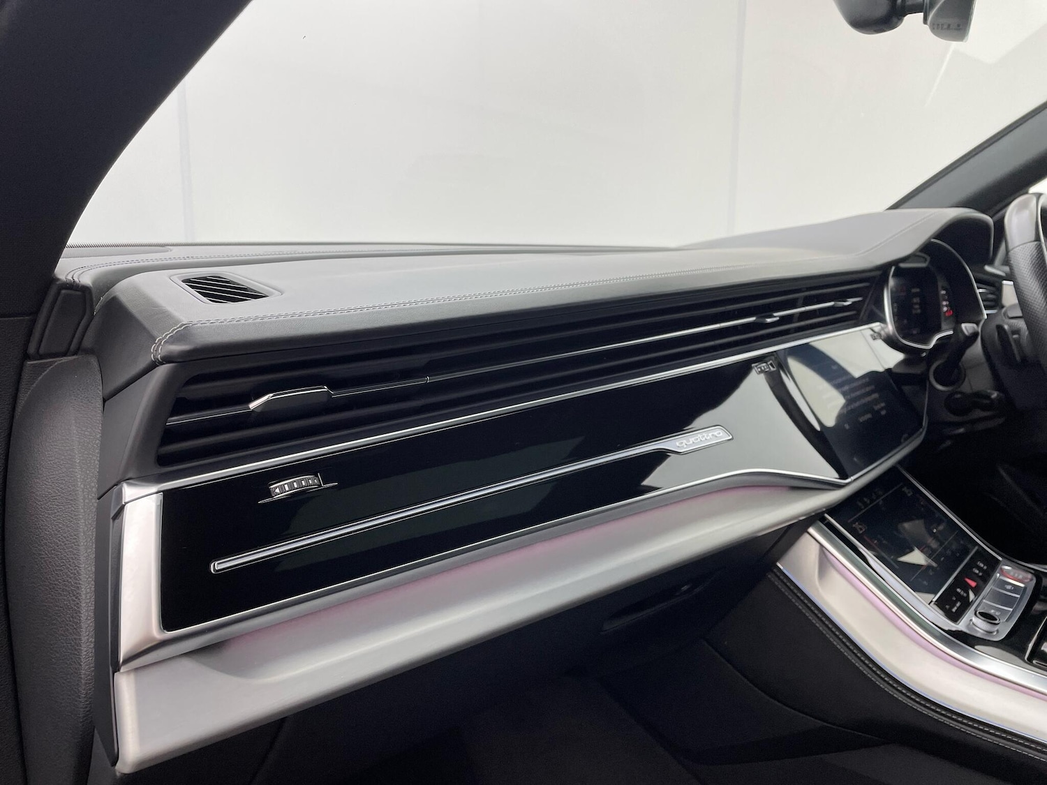 Used Audi SQ8 2020 for sale - 76765863: Photo 34