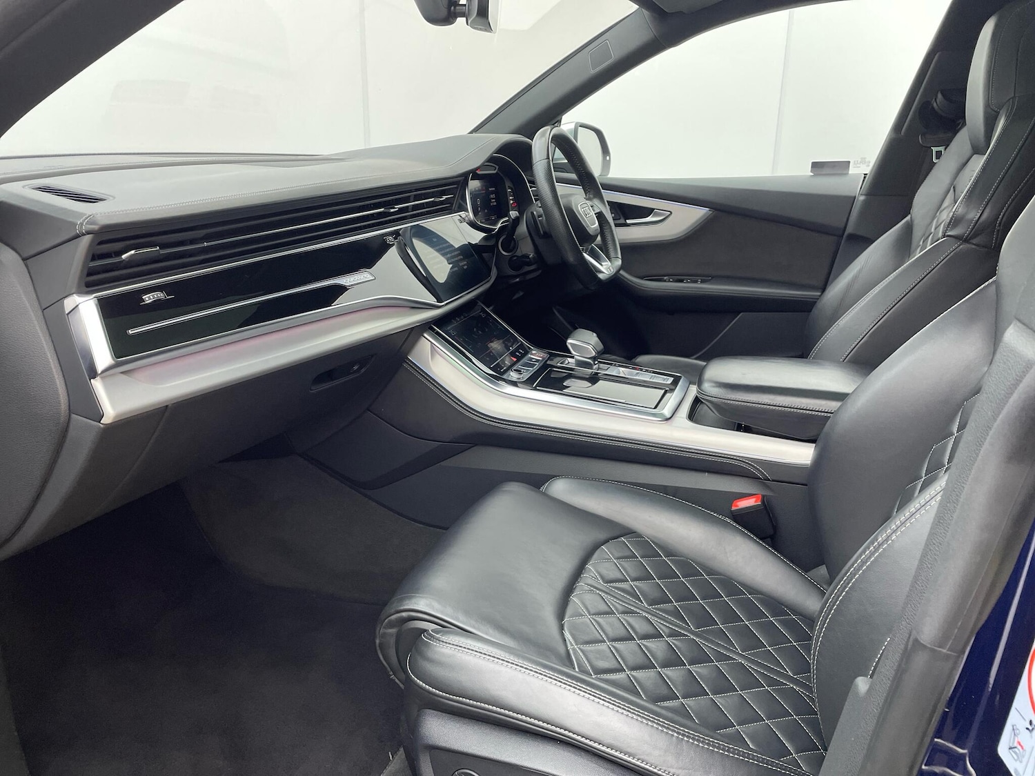 Used Audi SQ8 2020 for sale - 76765863: Photo 35