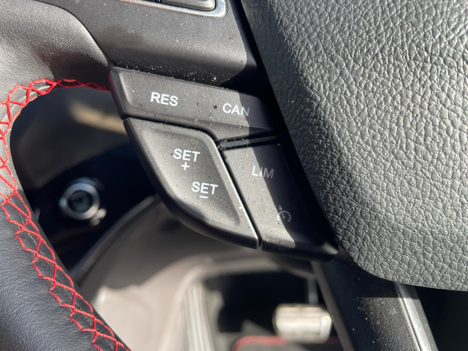 Used Ford Kuga 2018 for sale - 75645999: Photo 29