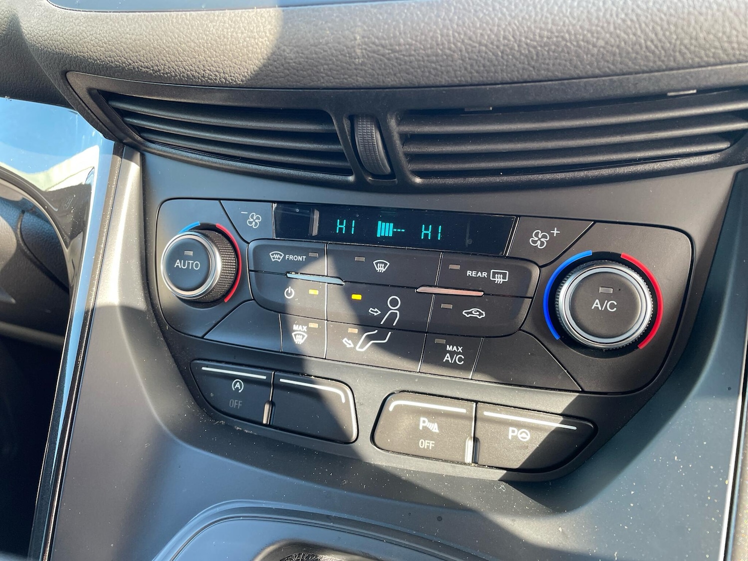 Used Ford Kuga 2018 for sale - 75645999: Photo 36