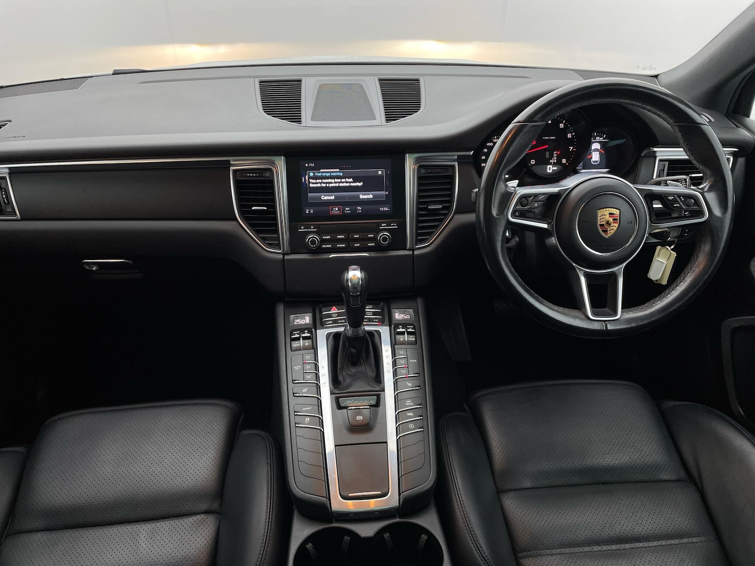 Used Porsche Macan 2018 for sale - 76612880: Photo 7