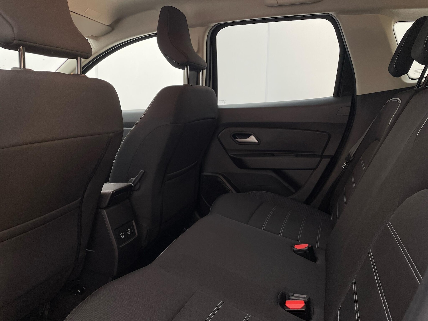 Used Dacia Duster 2023 for sale - 76645998: Photo 10