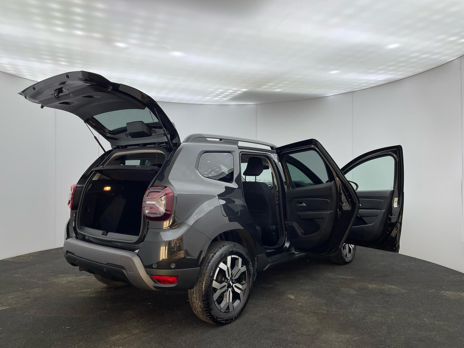 Used Dacia Duster 2023 for sale - 76645998: Photo 35