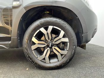 Used Dacia Duster 2023 for sale - 76645998: Photo