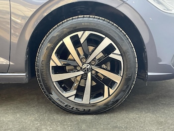 Used Volkswagen Polo 2024 for sale - 77957034: Photo